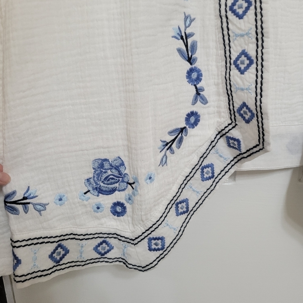 Cynthia Rowley White Open-Front Embroidered Gauze Kimono with Blue Floral Trim - Picture 6 of 10